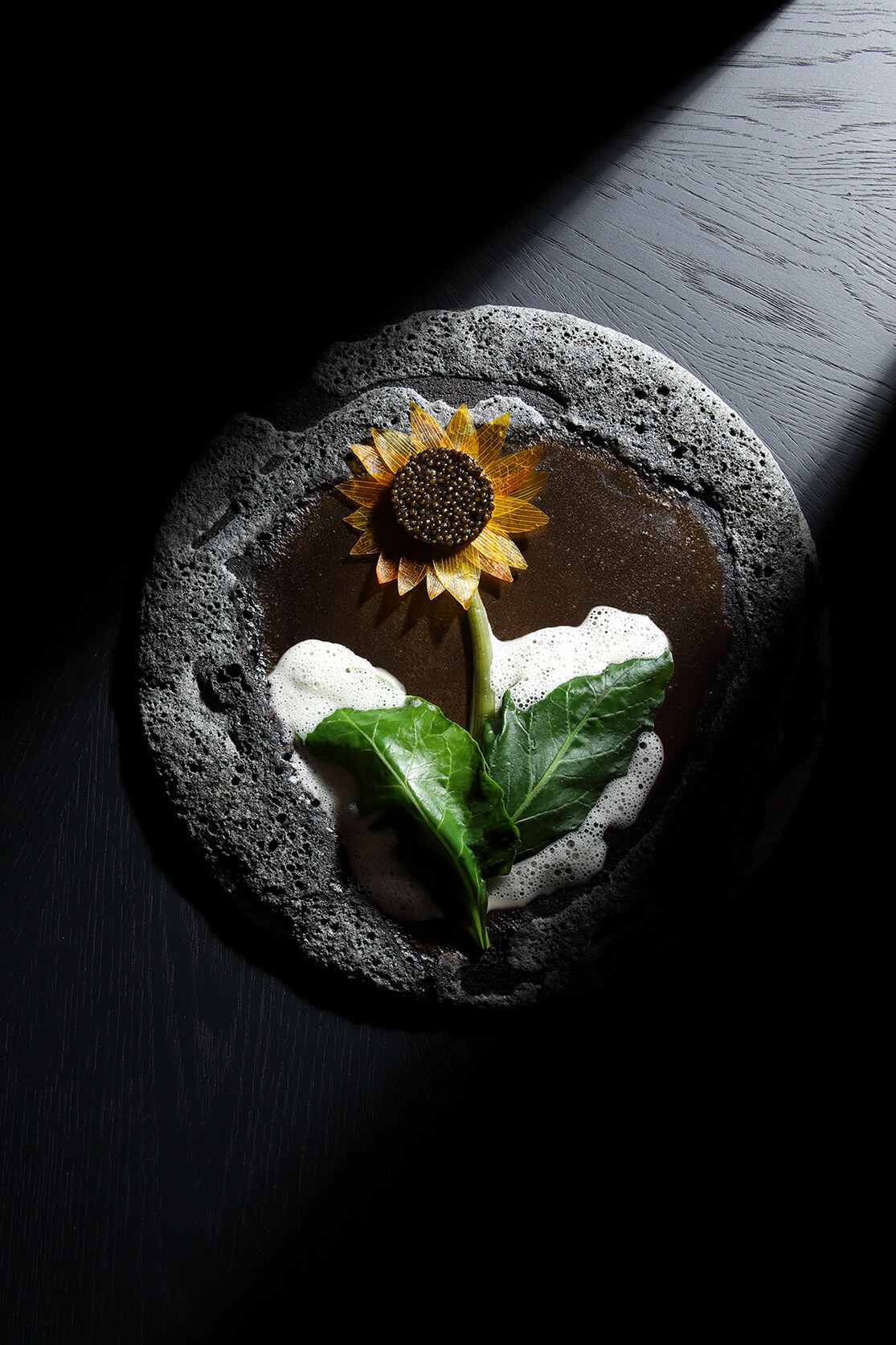 the sunflower has returned. It grew and the taste remains epic - Delta Restaurant, two Stars Michelin, one Green Star